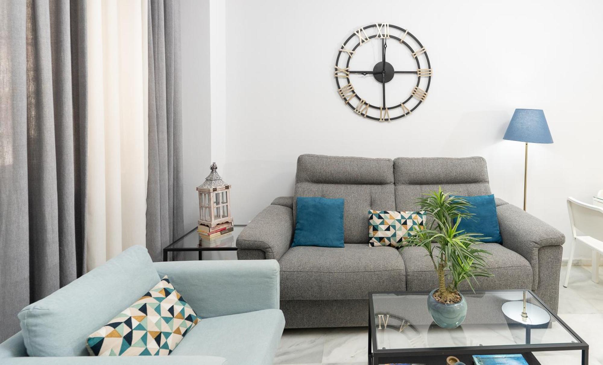 Apartamento Triana Deluxe Con Patio Privado Sevilla Kültér fotó