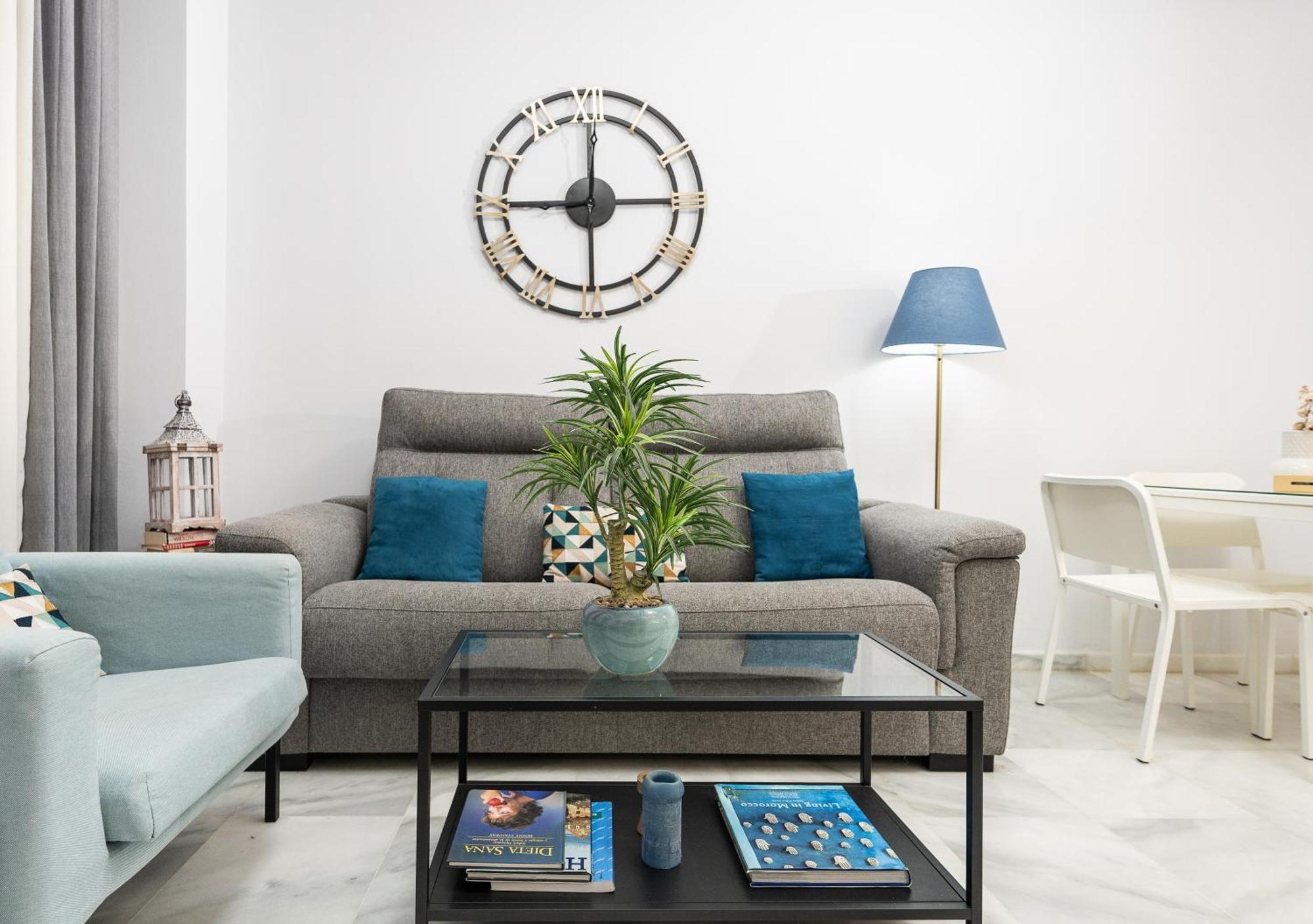 Apartamento Triana Deluxe Con Patio Privado Sevilla Kültér fotó